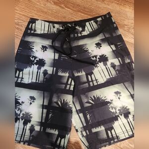 Mens Oakley swimwear shorts size 34